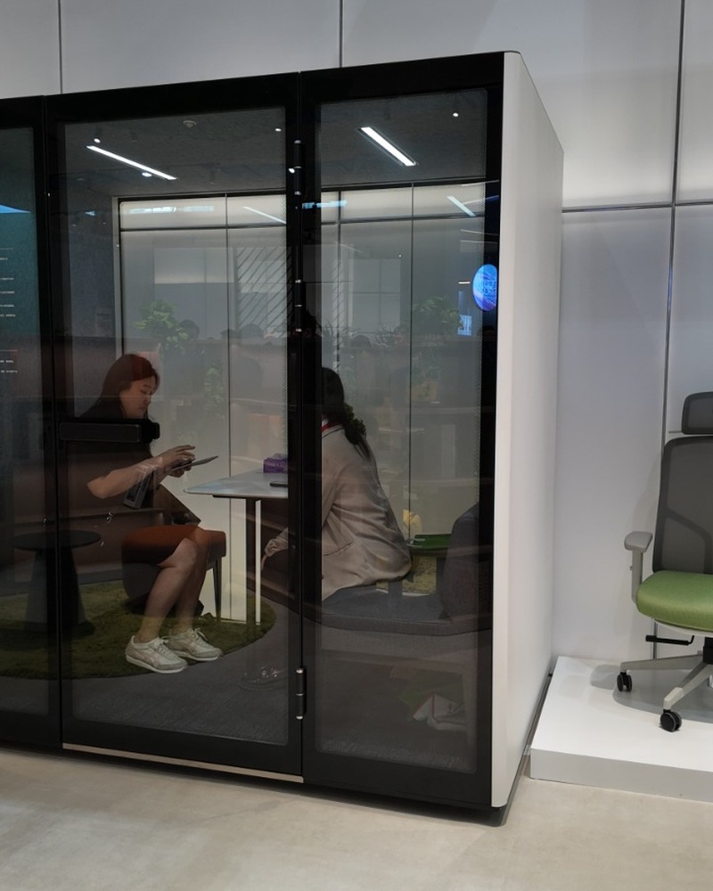The Quad — 4-person meeting room